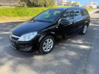 Opel Astra Caravan 1.3 CDTi Cosmo — fotografia 1
