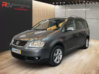 VW Touran 2.0 TDI Blue.Confortline 7L — fotografia 1