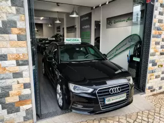 Audi A3 Sportback 2.0 TDI S-line — fotografia 1