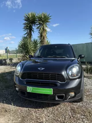 MINI Countryman Cooper S ALL4 Auto — fotografia 1