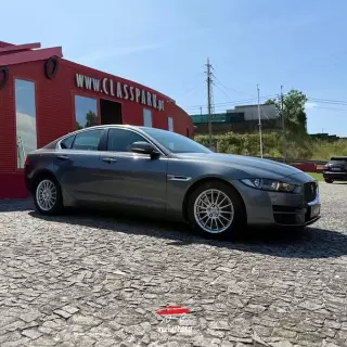 Jaguar XE 2.0 D Prestige — fotografia 1