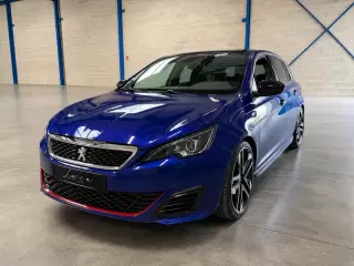 Peugeot 308 GTi by Sport — fotografia 1