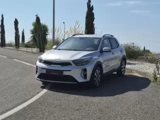 Kia Stonic 1.0 T-GDi Wave — fotografia 1