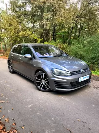 VW Golf 2.0 TDi GTD DSG — fotografia 1