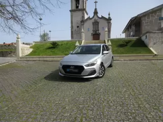 Hyundai i30 1.6 CRDi STyle+Navi — fotografia 1