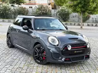 MINI 3 Portas John Cooper Works Aut — fotografia 1