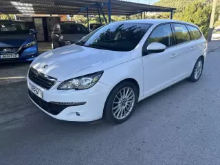 Peugeot 308 SW 1.6 BlueHDi Allure — fotografia 1