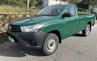 Toyota Hilux 4x4 IVA dedutivel — fotografia 1