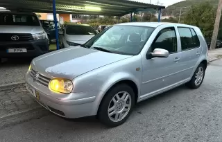 VW Golf 1.9 TDi Highline — fotografia 1