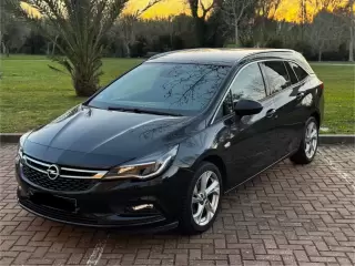Opel Astra Sports Tourer 1.6 CDTI Business Edition S/S — fotografia 1