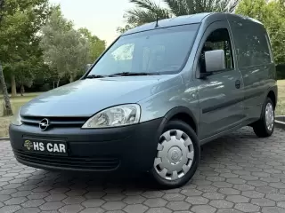 Opel Combo 1.3 CDTI AUT — fotografia 1