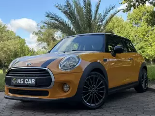 MINI 3 Portas Cooper D Auto — fotografia 1