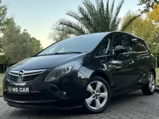 Opel Zafira 2.0 CDTi Cosmo S/S — fotografia 1