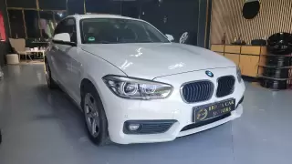BMW 118 d M Sport — fotografia 1