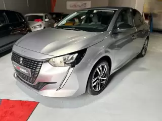 Peugeot 208 Puretech 100 Allure — fotografia 1