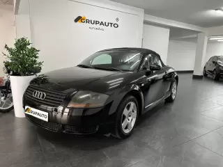 Audi TT Roadster 1.8 T — fotografia 1