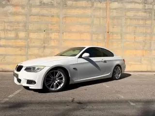 BMW 320 d Coupe Edição M — fotografia 1