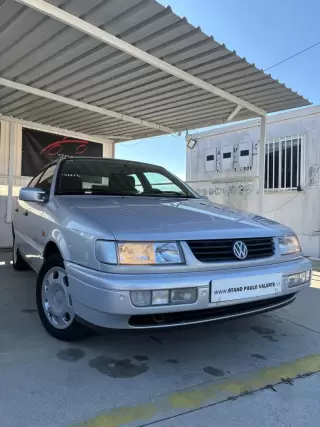 VW Passat 1.6 Confortline Plus — fotografia 1
