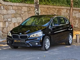 BMW 218 Active Tourer d Line Sport Auto — fotografia 1