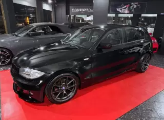 BMW 118 d Pack M — fotografia 1
