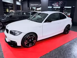 BMW 120 Coupe Pack M performance 197 cv — fotografia 1