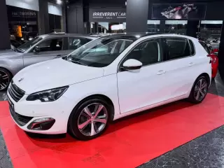 Peugeot 308 1.6 BlueHDi Allure — fotografia 1