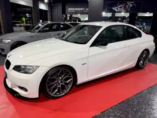 BMW 320 D Coupe Pack M — fotografia 1