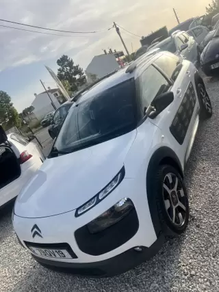Citroën C4 Cactus 1.6 BlueHDi Shine — fotografia 1