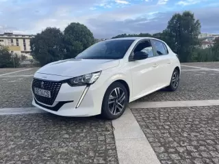 Peugeot 208 1.2 PureTech Active Pack — fotografia 1