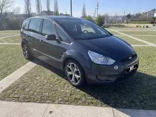 Ford S-Max 2.0 TDCi Titanium 7L — fotografia 1
