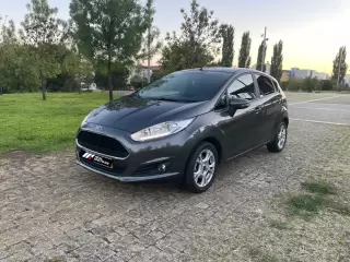 Ford Fiesta 1.0 T EcoBoost Titanium — fotografia 1