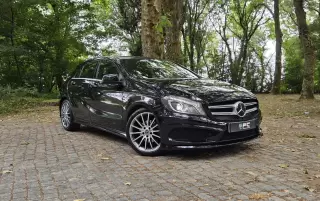 Mercedes-Benz A 180 d AMG Line — fotografia 1