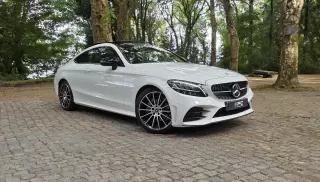 Mercedes-Benz C 220 d AMG Line — fotografia 1
