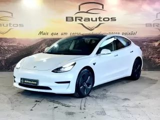 Tesla Model 3 Standard Range Plus — fotografia 1
