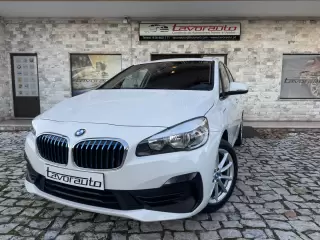 BMW 225xe Active Tourer Line Sport — fotografia 1
