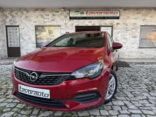 Opel Astra 1.2 T GS Line — fotografia 1