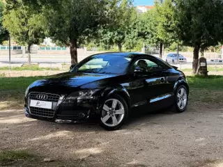 Audi TT Coupé 2.0 TFSI S-line — fotografia 1