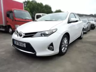 Toyota Auris 1.4 D-4D Comfort+P.Style — fotografia 1