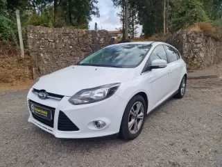 Ford Focus 1.0 SCTi Titanium — fotografia 1