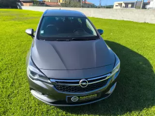 Opel Astra Sports Tourer 1.6 CDTI Dynamic S/S — fotografia 1