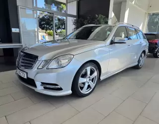 Mercedes-Benz E 200 BlueTEC Avantgarde Auto — fotografia 1