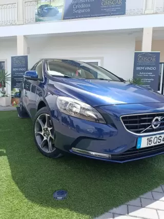 Volvo V40 2.0 D2 VOR — fotografia 1