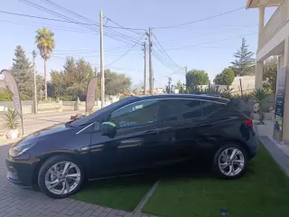 Opel Astra 1.6 CDTI Dynamic Sport — fotografia 1