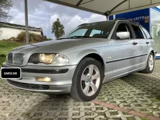 BMW 320 d Touring — fotografia 1