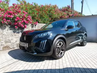 Peugeot 2008 1.2 PureTech Allure — fotografia 1