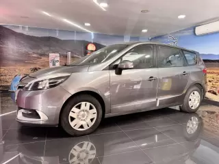 Renault Grand Scénic 1.5 dCi Expression SS — fotografia 1