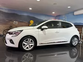 Renault Clio 1.5 Blue dCi Zen — fotografia 1
