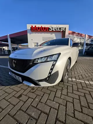 Peugeot 308 1.2 PureTech Allure EAT8 — fotografia 1