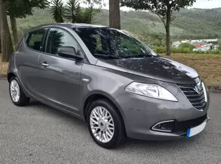 Lancia Ypsilon 1.2 S&S Gold — fotografia 1