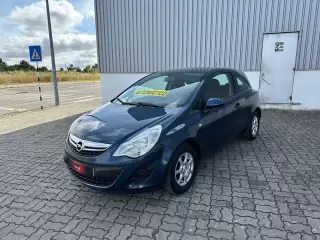 Opel Corsa 1.4 Easytronic — fotografia 1